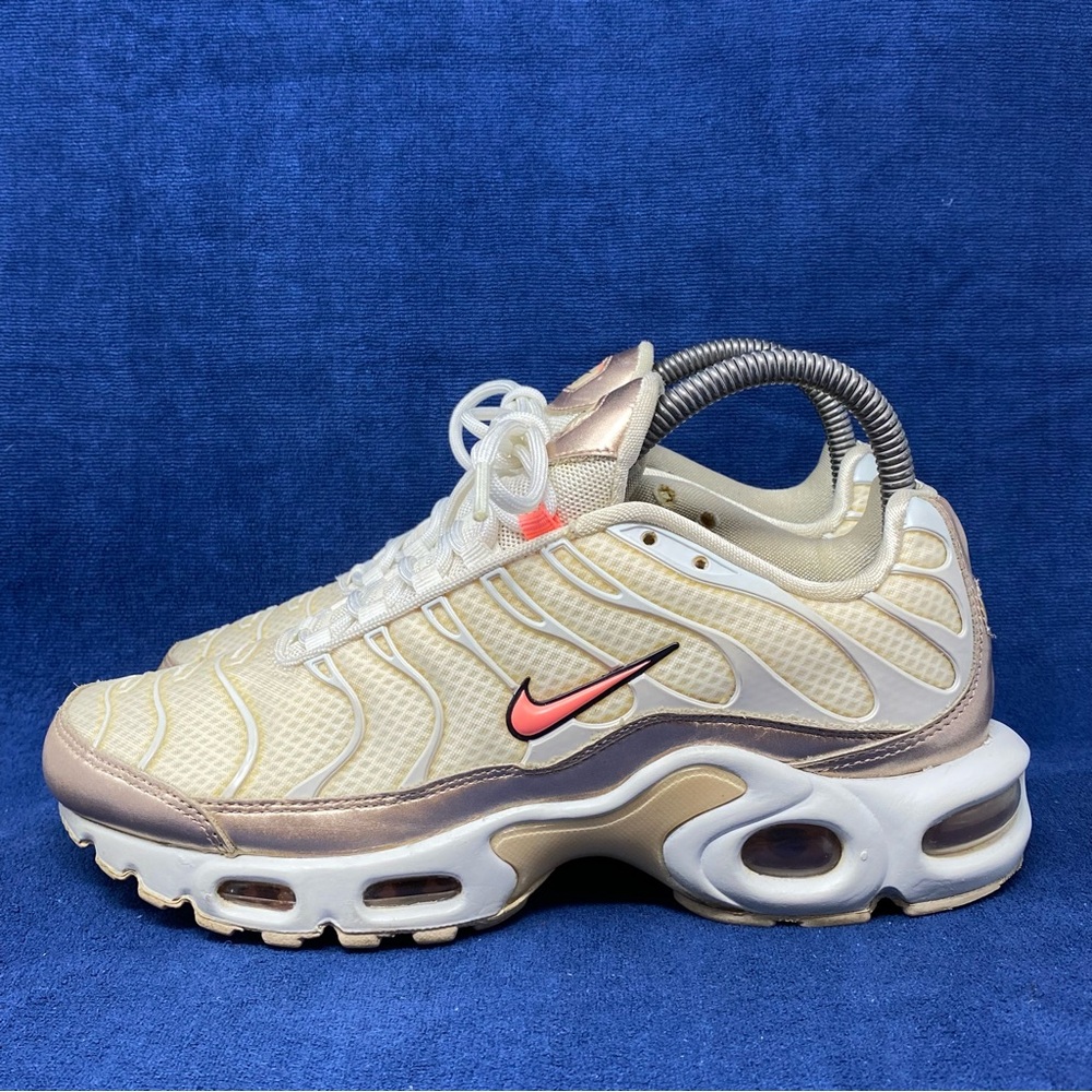 Nike air max plus “orewood brown” women’s athletic sneakers size 7 US - Picture 8 of 9